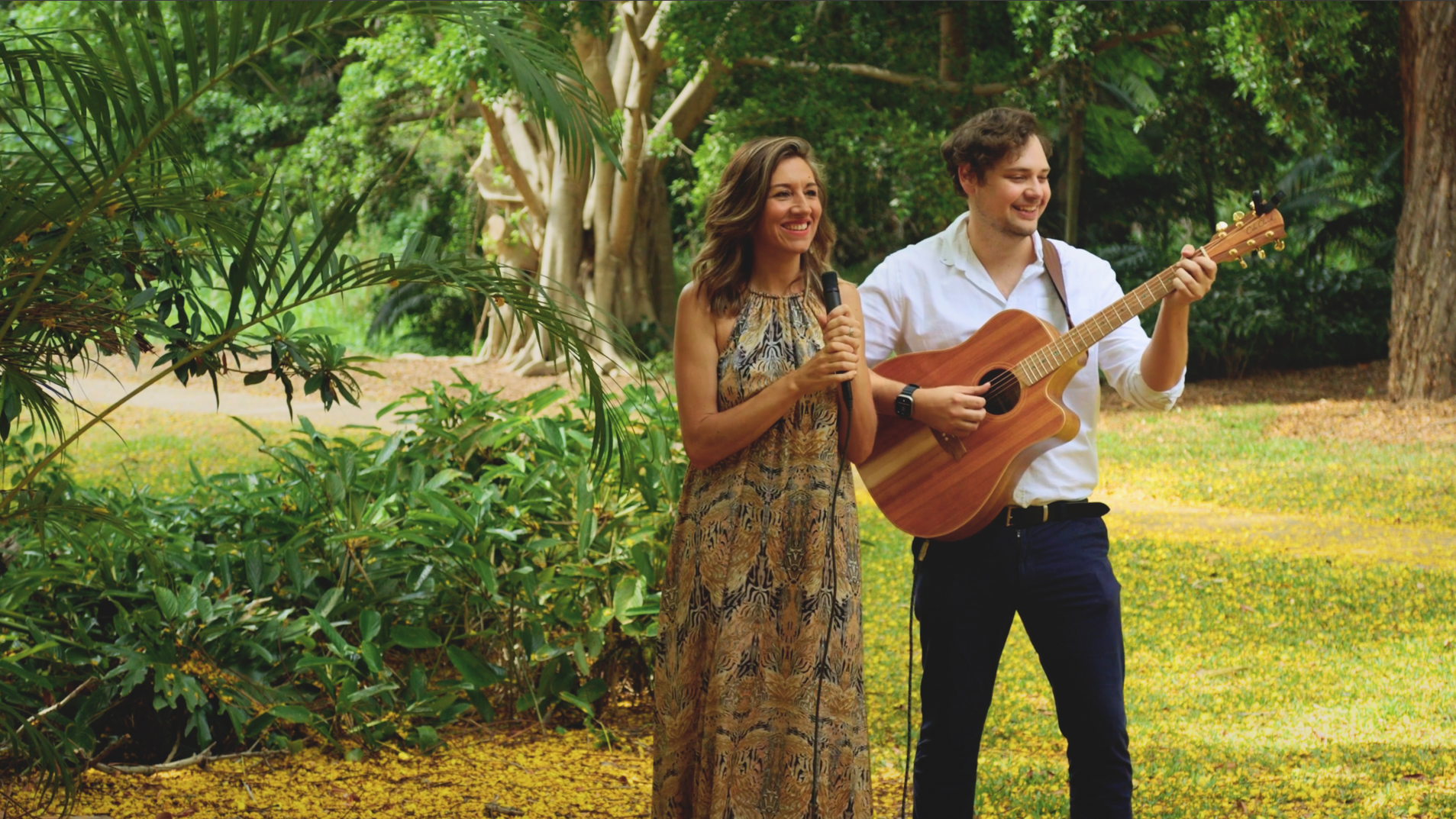 Looking for a wedding singer on the Sunshine Coast QLD?
Hire a solo musician for weddings in Melbourne Australia
Top-rated wedding vocalist for Sunshine Coast ceremonies
Melbourne wedding musician for intimate weddings
Experienced soloist